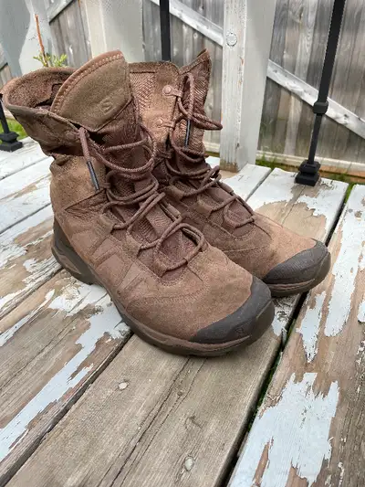 Boots are in great condition. Minor signs of wear. Got them towards the end of my military career an...