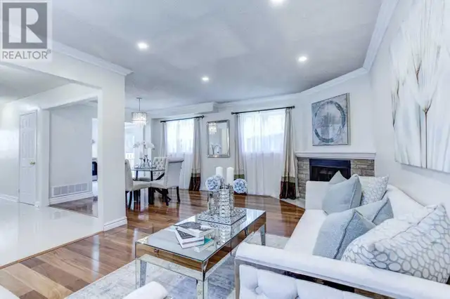 Newmarket Home For Rent in Long Term Rentals in Markham / York Region - Image 5