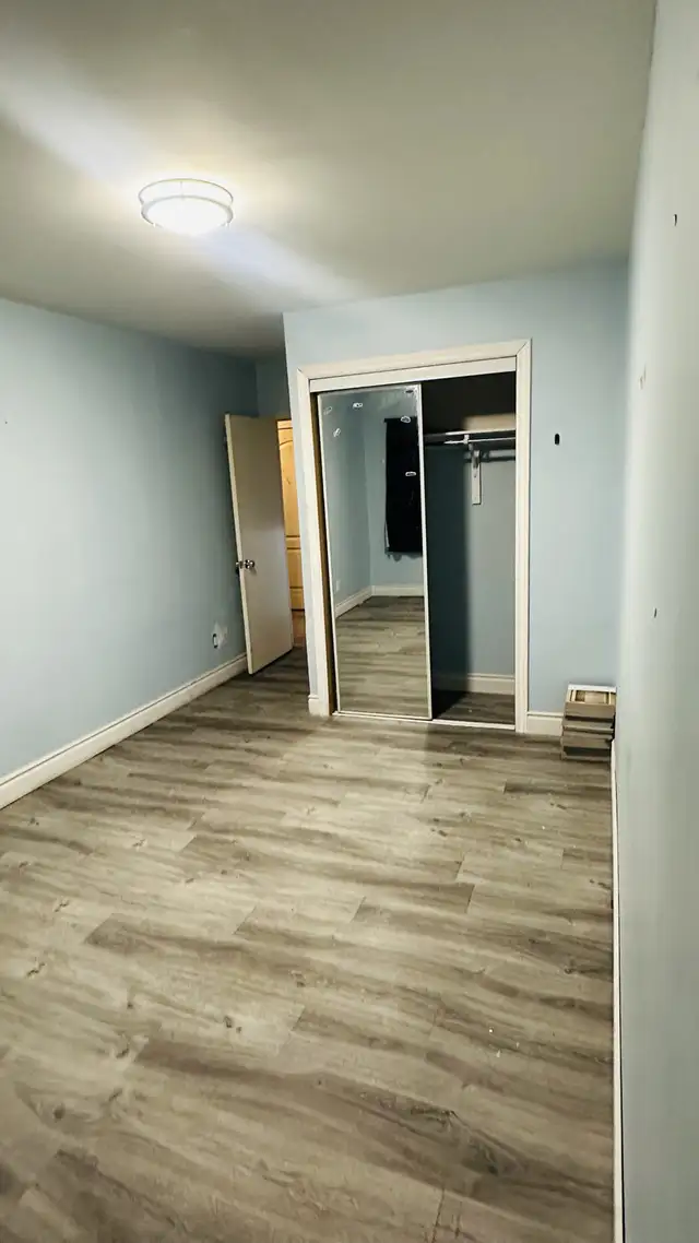 Room for rent in sharing in Malton Mississauga