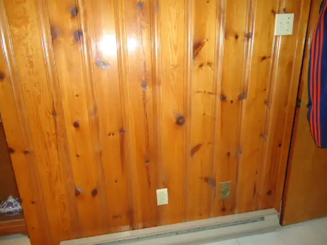 **WOOD PANELS VARNISHED READY TO USE** in Floors & Walls in City of Montréal - Image 2