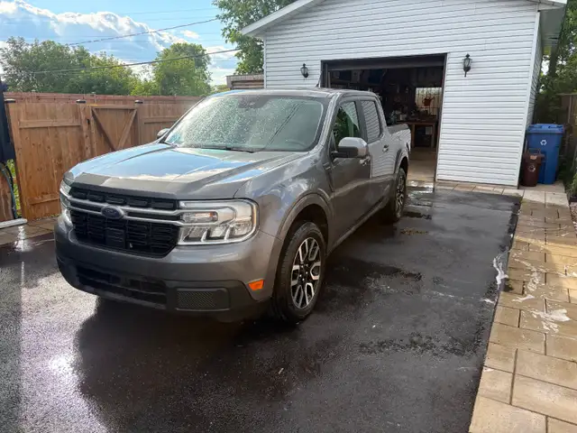 Ford Maverick Lariat 2022 awd / 4k tow package / sunroof