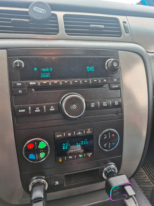 GMC SIERRA 1500 4WD CREW CAB 2011 in Cars & Trucks in Edmonton - Image 2
