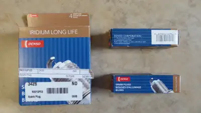 6pc (new) Denso 3426 Iridium Long Life Spark Plugs $90 use for most of TOYOTA.