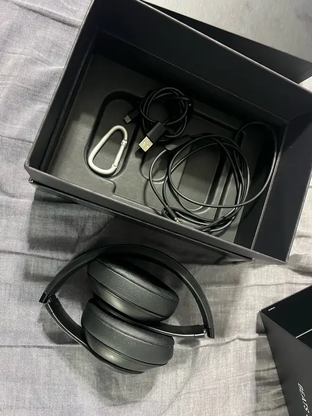 Apple Beats Studio3 Like New Noise Cancellation 538441860745144325