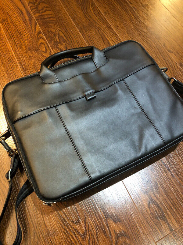 Dell Leather Laptop Bag in Laptop Accessories in Mississauga / Peel Region - Image 3