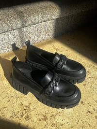 Platform dress shoes