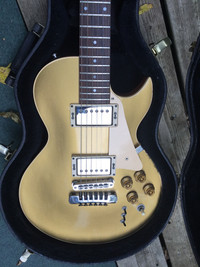 1994 Heritage H 140 Goldtop LP style guitar