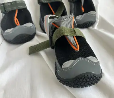 Bottes pour chien Slow Ton. Imperméables avec sangles réfléchissantes et semelles en caoutchouc anti...