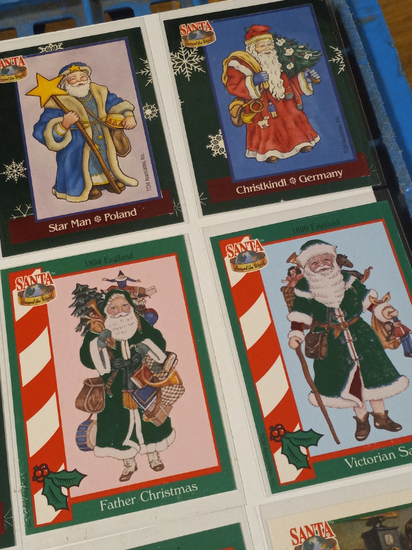 SANTA AROUND THE WORLD 1994-95 RED FOIL INSERTS CARDS LOT OF 12 in Arts & Collectibles in Trenton - Image 3