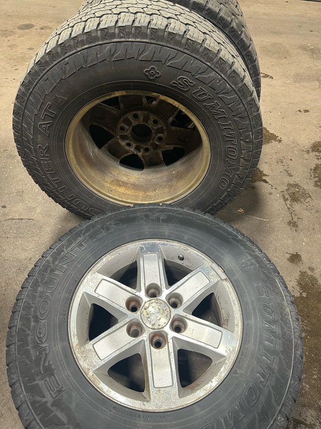 17 inch GMC rims with good tires  in Tires & Rims in Mississauga / Peel Region - Image 4