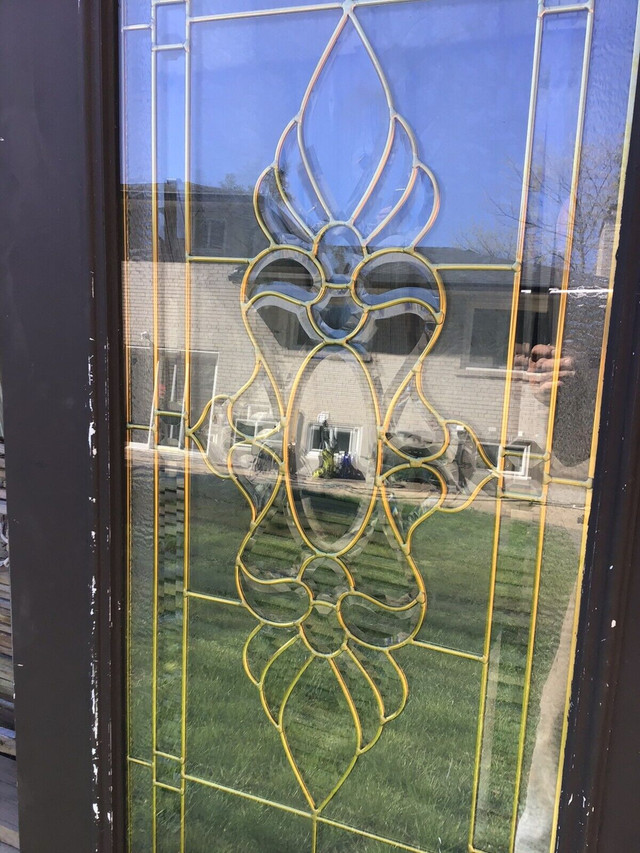 Double exterior entry door with leaded ornament glass insert in Other in Oakville / Halton Region - Image 2