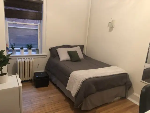 SUMMER SUBLET