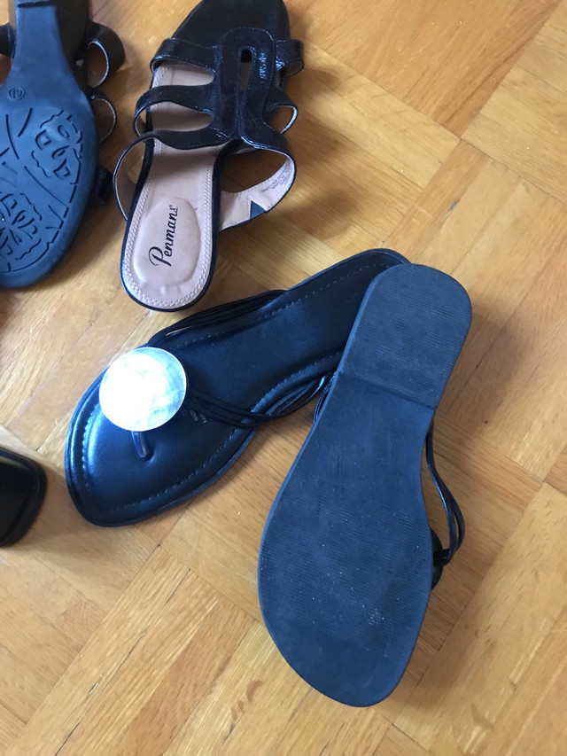 Sandales  femme pointure 6 1/2 les 3/$15 dans Femmes - Chaussures  à Longueuil/Rive Sud - Image 4