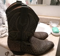 NAOLINCO WOMEN LEATHER COWBOYS BOOTS SIZE 9(US)