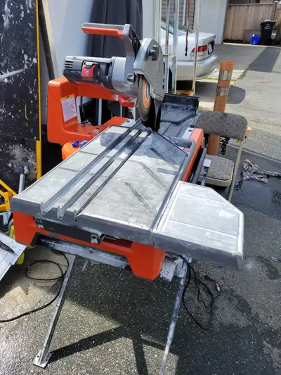 Husqvarna TS 60 Wet Saw 28", View more