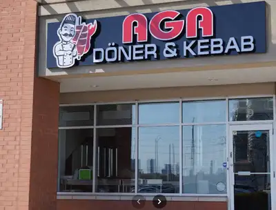 This established Döner & Kebab QSR presents an excellent opportunity to acquire a fully equipped, tu...