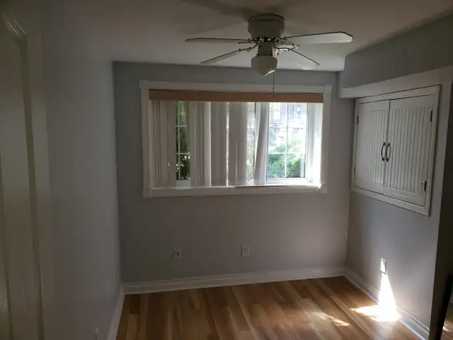 Room for rent near York University - FEMALE ONLY in Room Rentals & Roommates in City of Toronto - Image 2