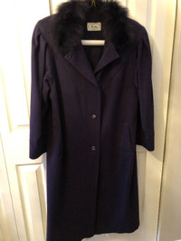Woman’s winter coat size 15-16