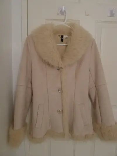 H&M Women coat, View more