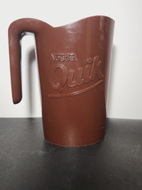 NESTLE QUIK PLASTIC PITCHER BAG HOLDER