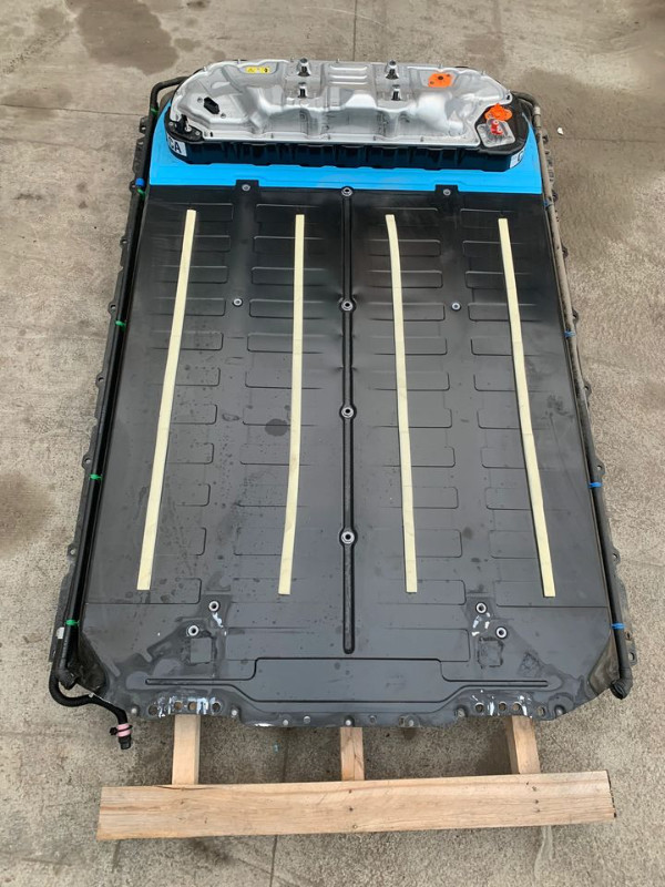 Tesla Model 3/Model Y Long Range 75kWh Battery in Other Parts & Accessories in Mississauga / Peel Region