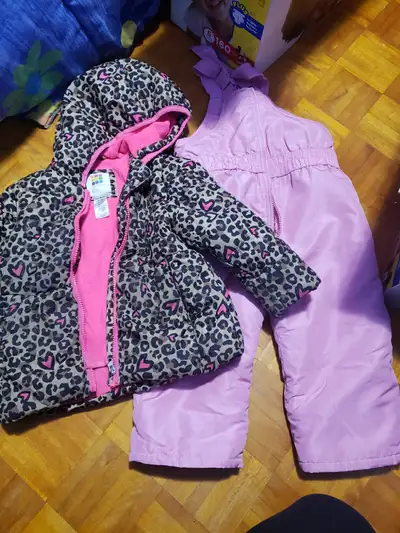Girls 3T snowsuit. Leopard and hearts jacket with pink fleece lining. Pink snow pants. Excellent con...