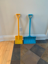 children shovels