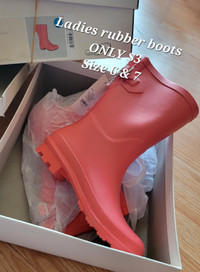 Ladies rubber boots. Rain boots. Available in size 6 and 7