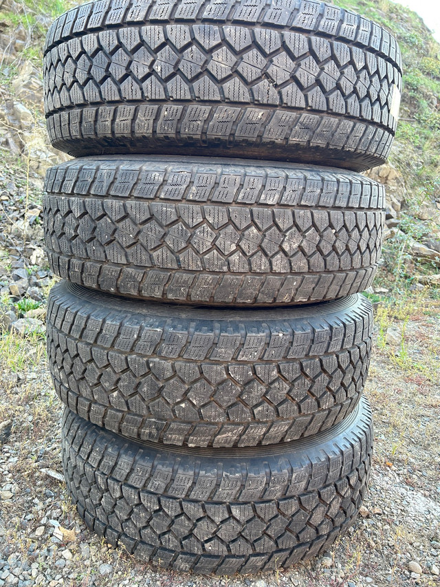 LT265/70/17 Toyo Winters & Rims  in Tires & Rims in Vernon - Image 3