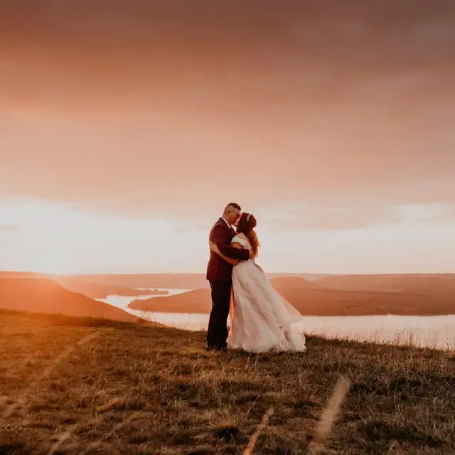 Wedding photographer in Photography & Video in Winnipeg - Image 4