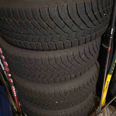 Set of 4 winter tires off 2020 Hyundai Tucson ultimate. Used only 2 or 3 of the 4 years we had the v...