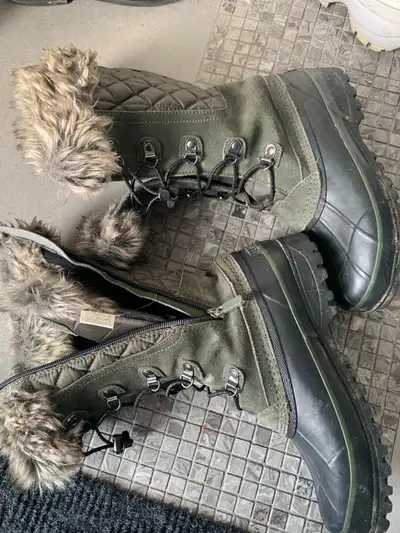 Lands End Winter Boots (size 7-7.5), View more