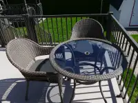 Table et chaises de patio