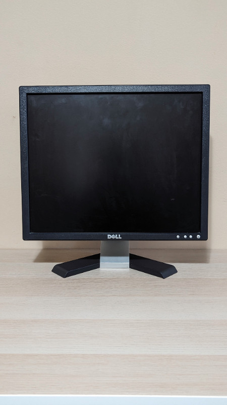 Dell 19" Computer Monitoir in Desktop Computers in City of Toronto