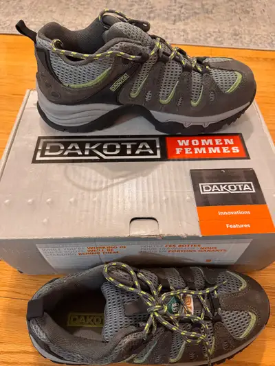 Bottes de travail pour ferme la marque Dakota, View more