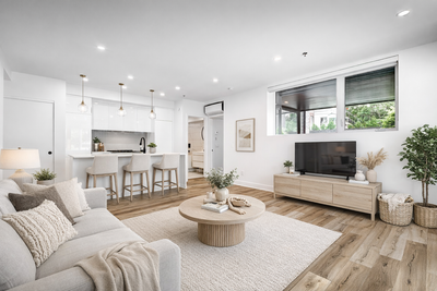 1414 St-Charles O. #02 Montréal, J4K 1A9 MLS : 15587006 L’équilibre parfait entre lumière, calme et...