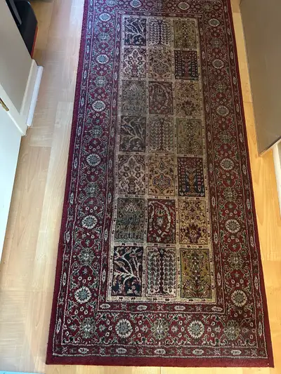 Ikea Valby Ruta Rug $75 2’7” x 5’11” (8.0 x 180 cm) See pictures and label See other rugs posted Sha...