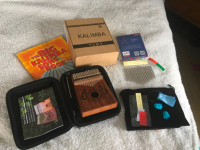 2 / Kalimba avec livre et accessoires