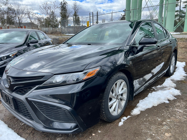 2021 Toyota Camry - Clean Carfax in Cars & Trucks in Ottawa