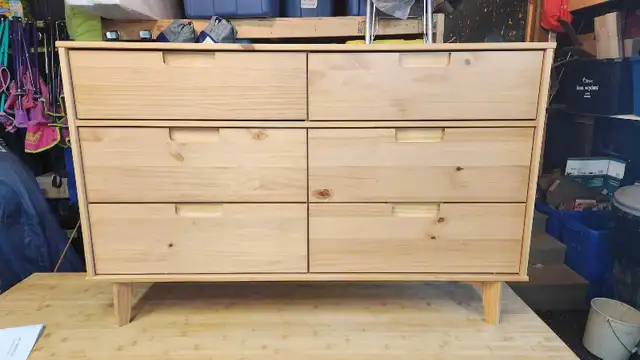 Yarber 6 Drawer Solid Wood Double Dresser in Dressers & Wardrobes in Ottawa - Image 3