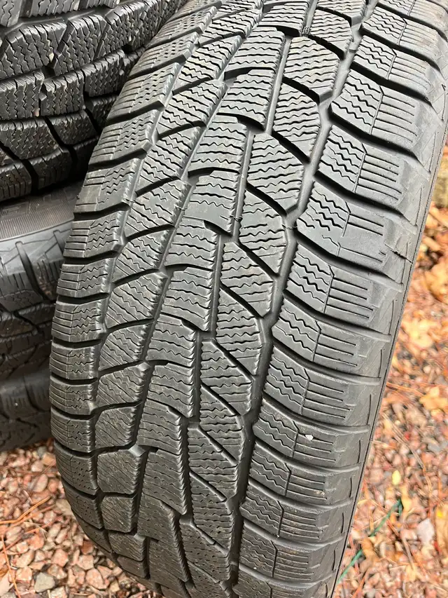 MotoMaster WinterEdge Snow Tires 205/55R15 in Tires & Rims in City of Halifax - Image 2
