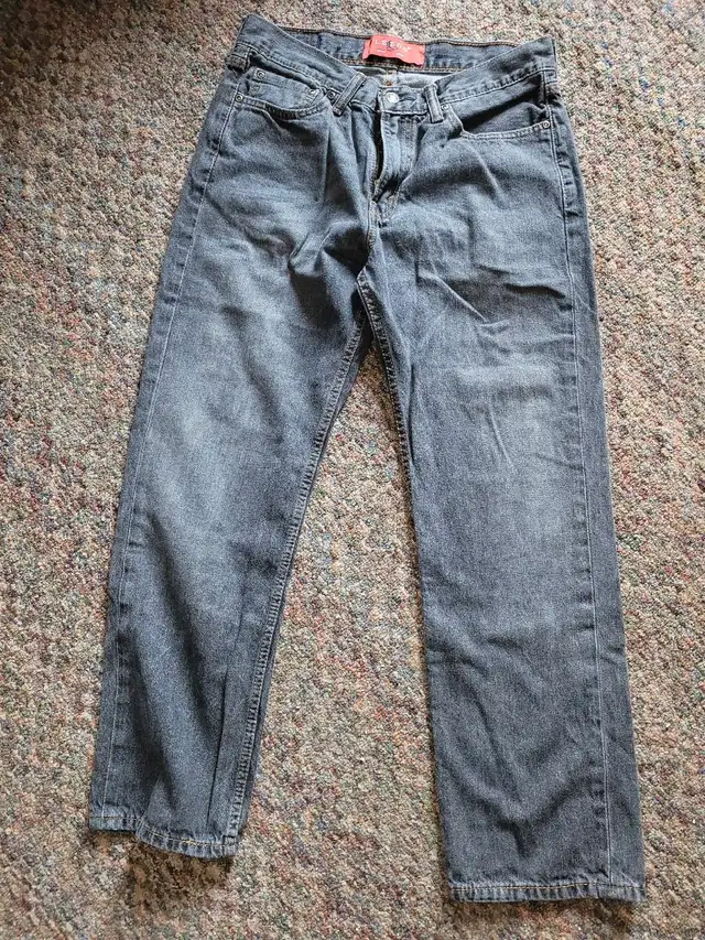 34/30 LEADS jeans in Men's in Napanee - Image 2