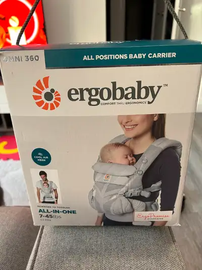 Still looks brand new, comes with the original box! Baby just doesn't like being in the carrier anym...