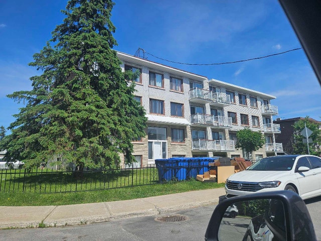 5.1/2 laval — photo 2