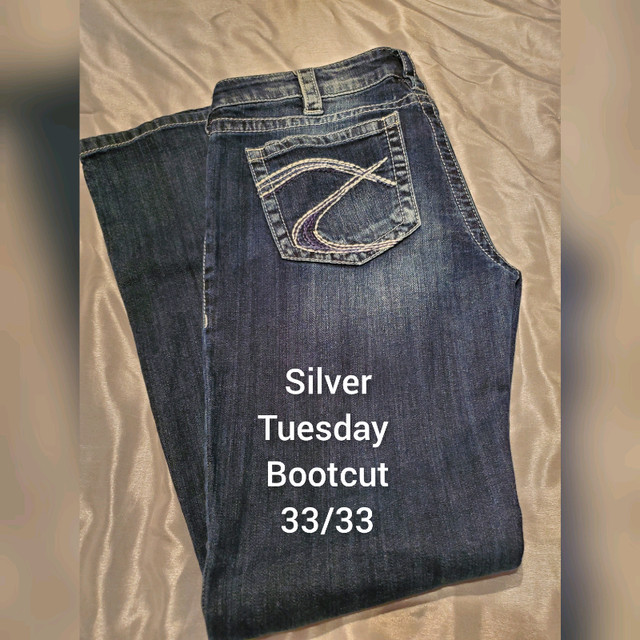 Womans silver jeans in Other in Renfrew