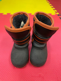 Toddler Winter snow boots, size 5