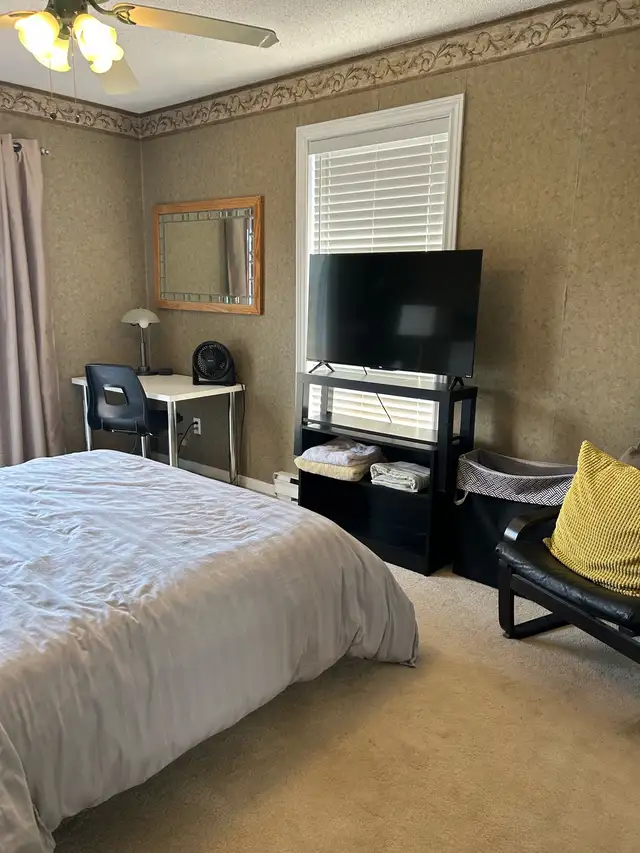 Room for Rent, Waterfront Property in Room Rentals & Roommates in Kawartha Lakes - Image 2