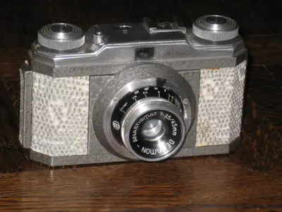 "Tina" Camera made by Montanus in Germany, View more