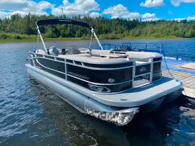 Like new its Less than 50 hours on both motor and boat Standard Classic Edition with Sport Configura...
