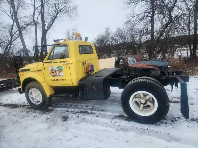 1971 Gmc tractor truck  all original 427 ci. in Cars & Trucks in Kitchener / Waterloo - Image 4